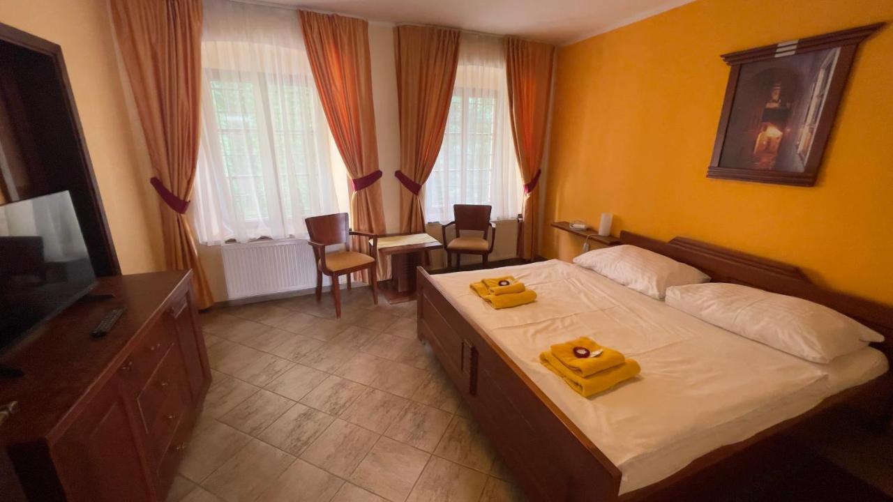 Pension Pod Radnicí Cesky Krumlov Exterior foto