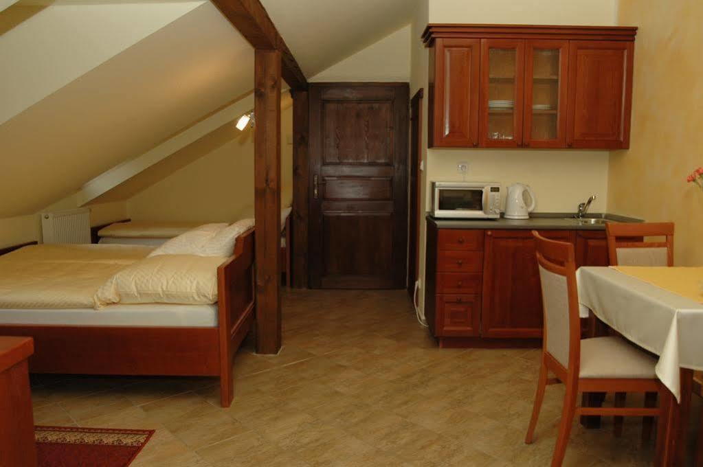 Pension Pod Radnicí Cesky Krumlov Exterior foto
